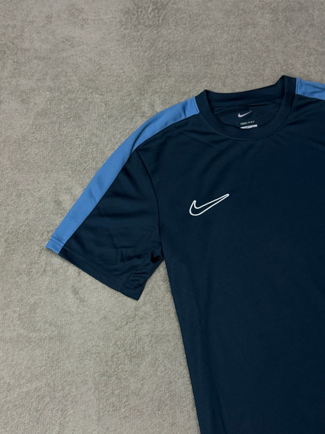 Camiseta Nike Academy 2026