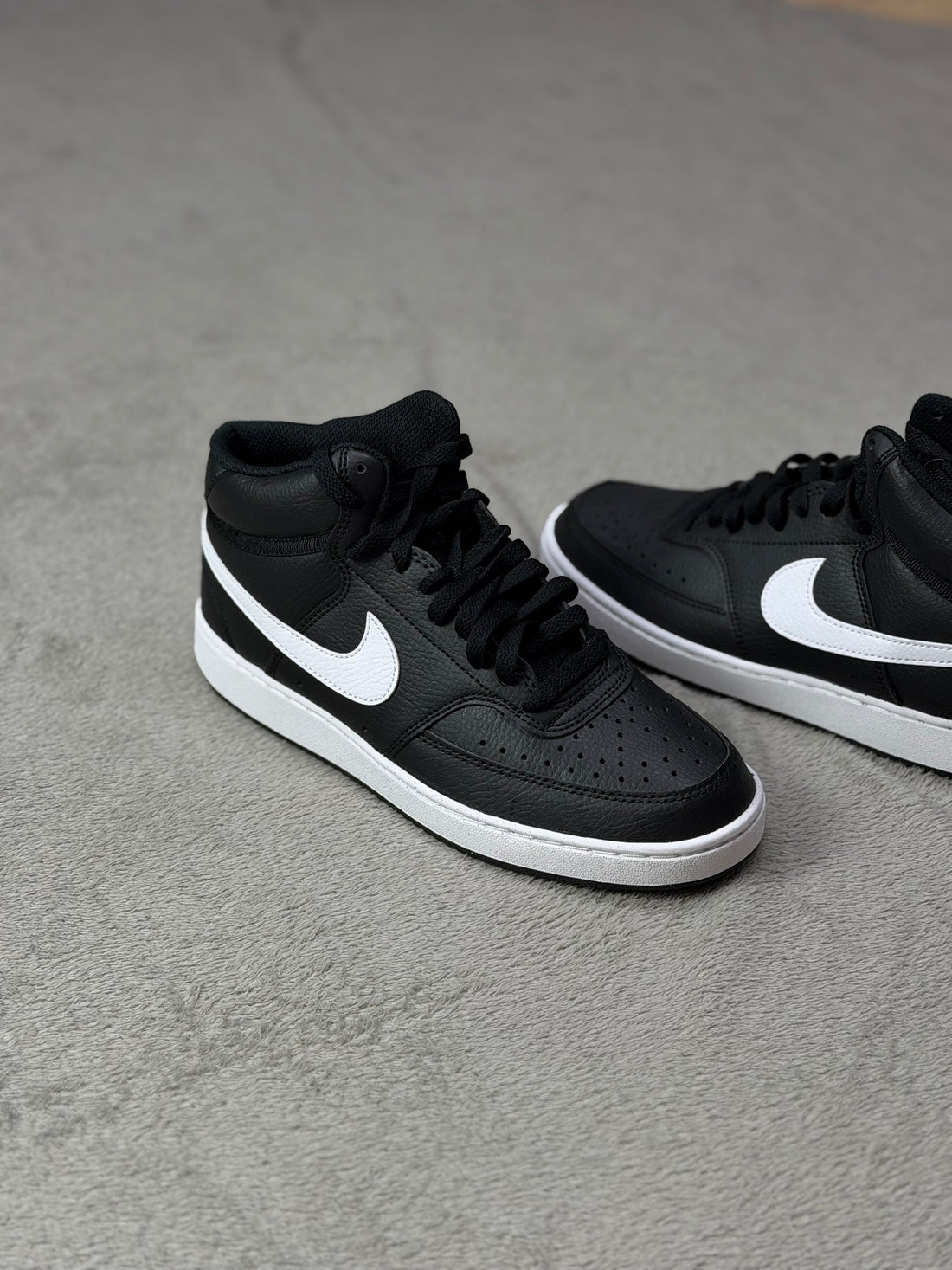Tênis Nike Court VIsion Mid