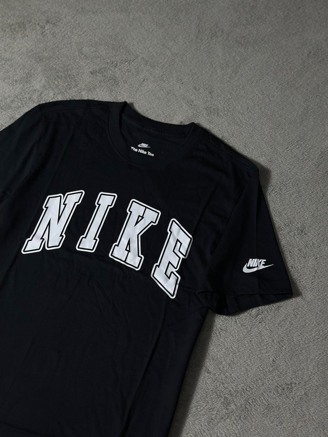 Camiseta Nike Old School